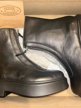 Steve Madden Jones Black Leather Platform Boots